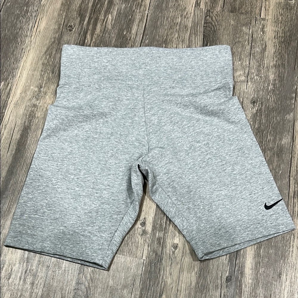 NIKE - Gray Biker Shorts